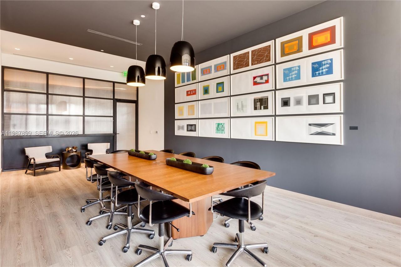 45 SW 9th St, Unit 2009, Miami, FL 33130 Photo