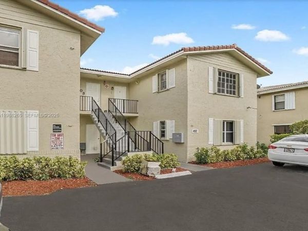 4103 Riverside Dr , Coral Springs, FL 33065