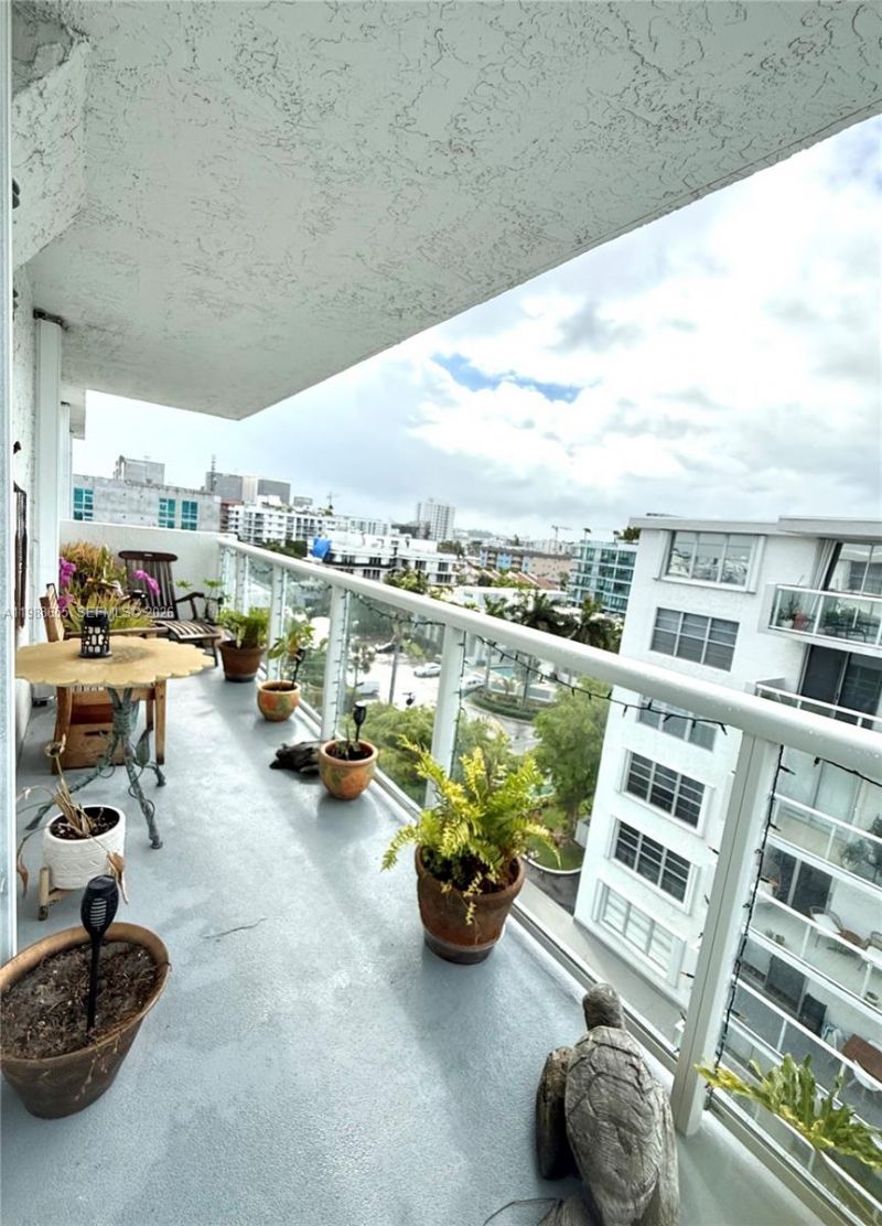 10000 W Bay Harbor Dr, Unit PH4, Bay Harbor Islands, FL 33154 Photo