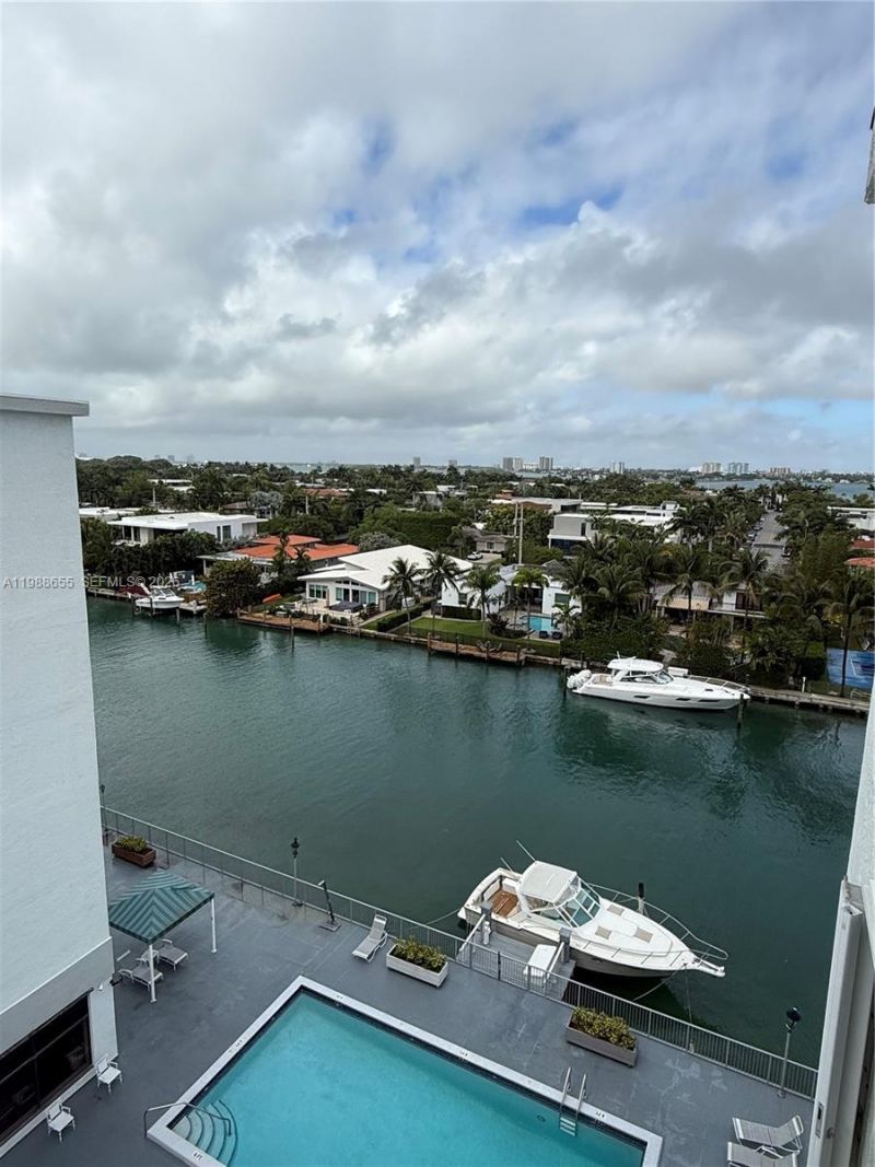 10000 W Bay Harbor Dr, Unit PH4, Bay Harbor Islands, FL 33154 Photo