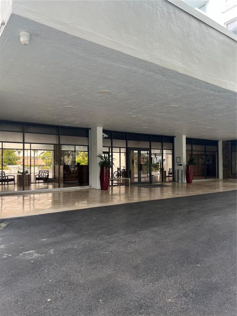 10000 W Bay Harbor Dr, Unit PH4, Bay Harbor Islands, FL 33154 Photo