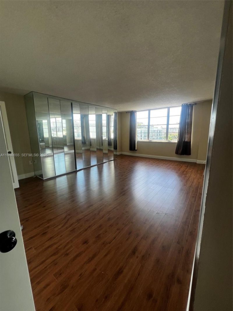 10000 W Bay Harbor Dr, Unit PH4, Bay Harbor Islands, FL 33154 Photo