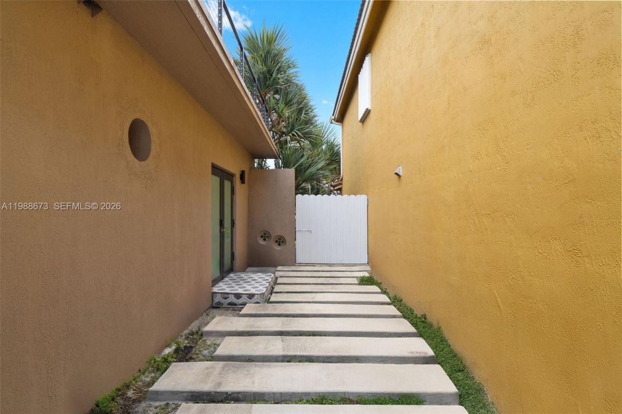 14888 SW 140th St , Miami, FL 33196 Photo