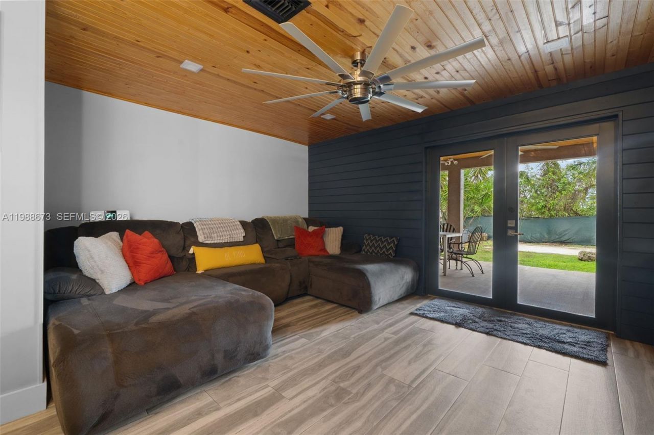 14888 SW 140th St , Miami, FL 33196 Photo