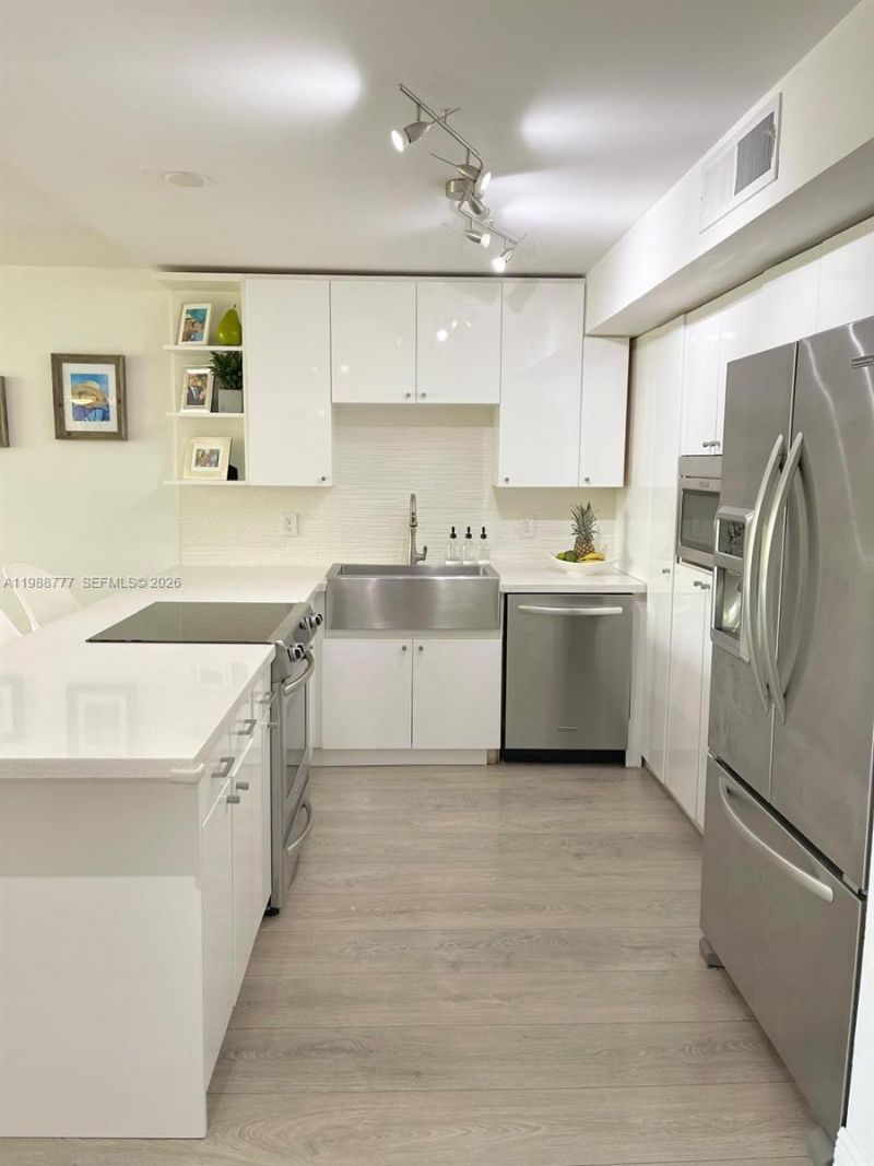 101 Ocean Lane Dr , Unit 304, Key Biscayne, FL 33149 Photo