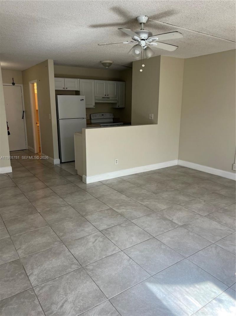 2701 Riverside Dr , Unit 308-B, Coral Springs, FL 33065 Photo