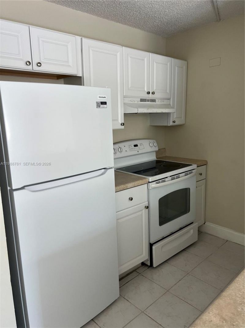 2701 Riverside Dr , Unit 308-B, Coral Springs, FL 33065 Photo