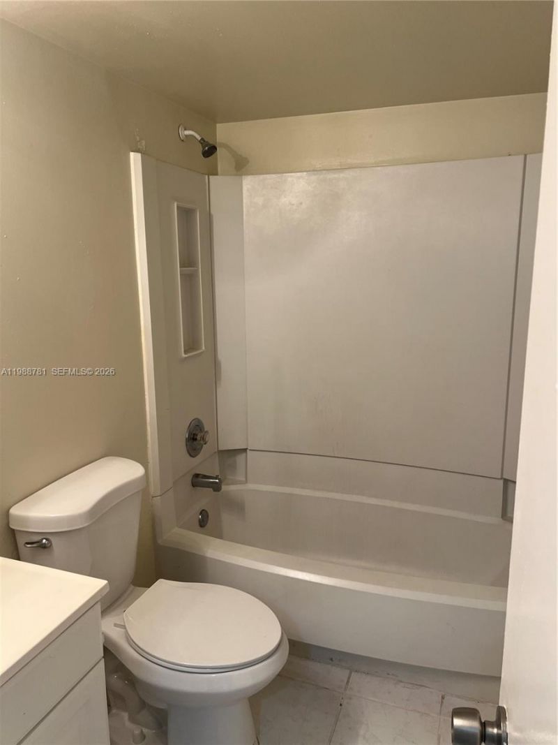 2701 Riverside Dr , Unit 308-B, Coral Springs, FL 33065 Photo