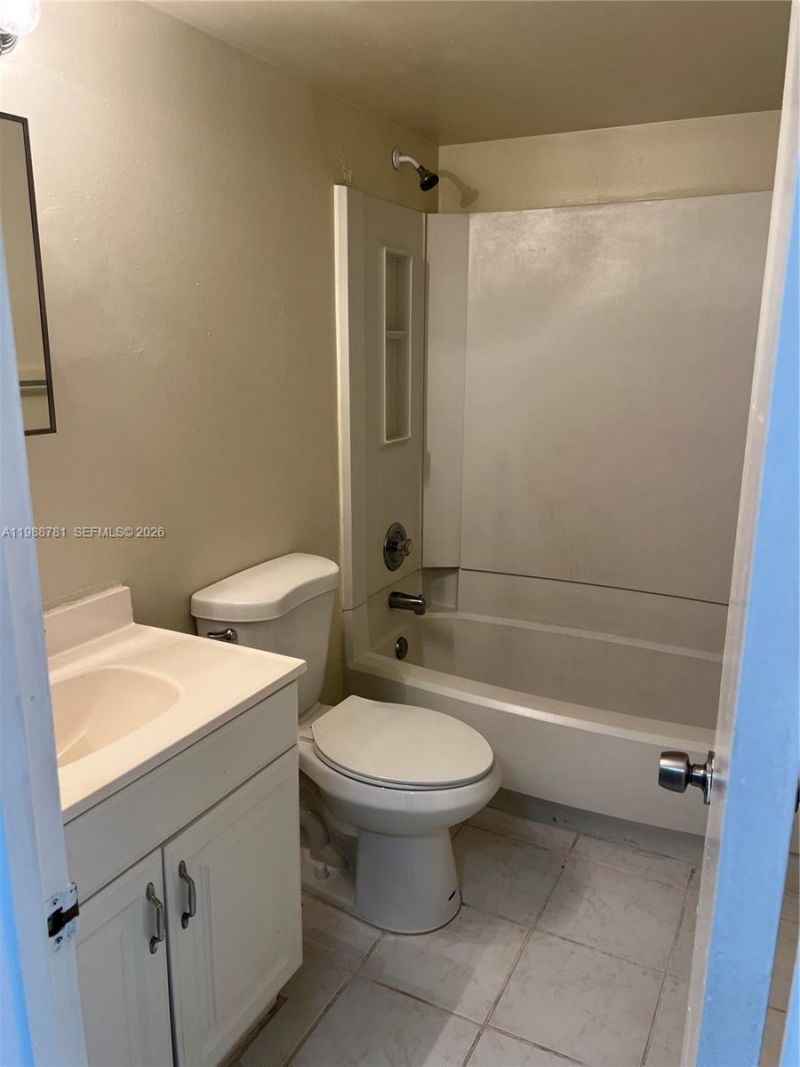2701 Riverside Dr , Unit 308-B, Coral Springs, FL 33065 Photo