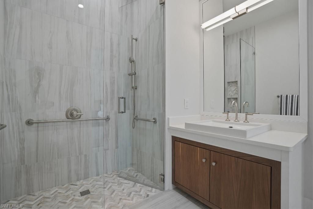 201 8th St S, Unit 309, Naples, FL 34102 Photo