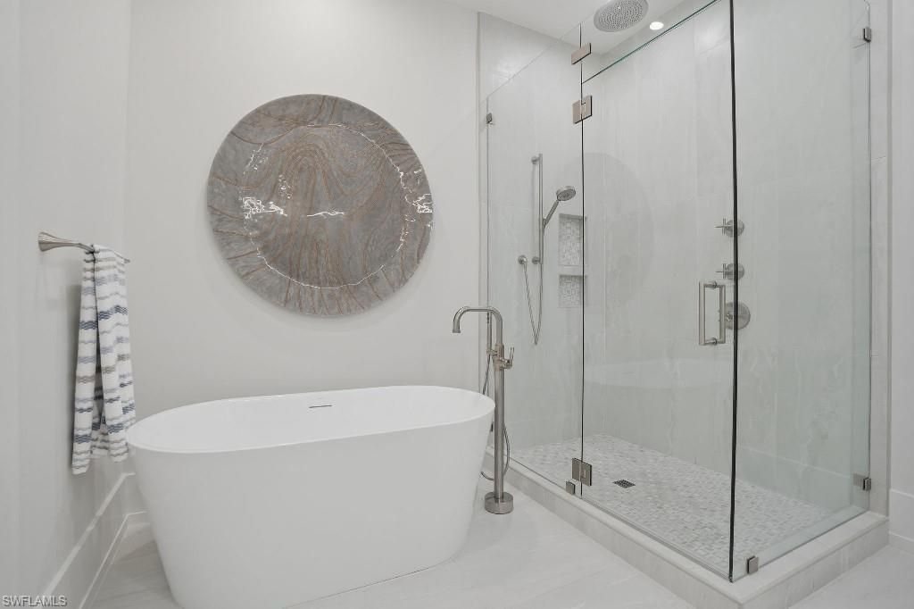 201 8th St S, Unit 309, Naples, FL 34102 Photo