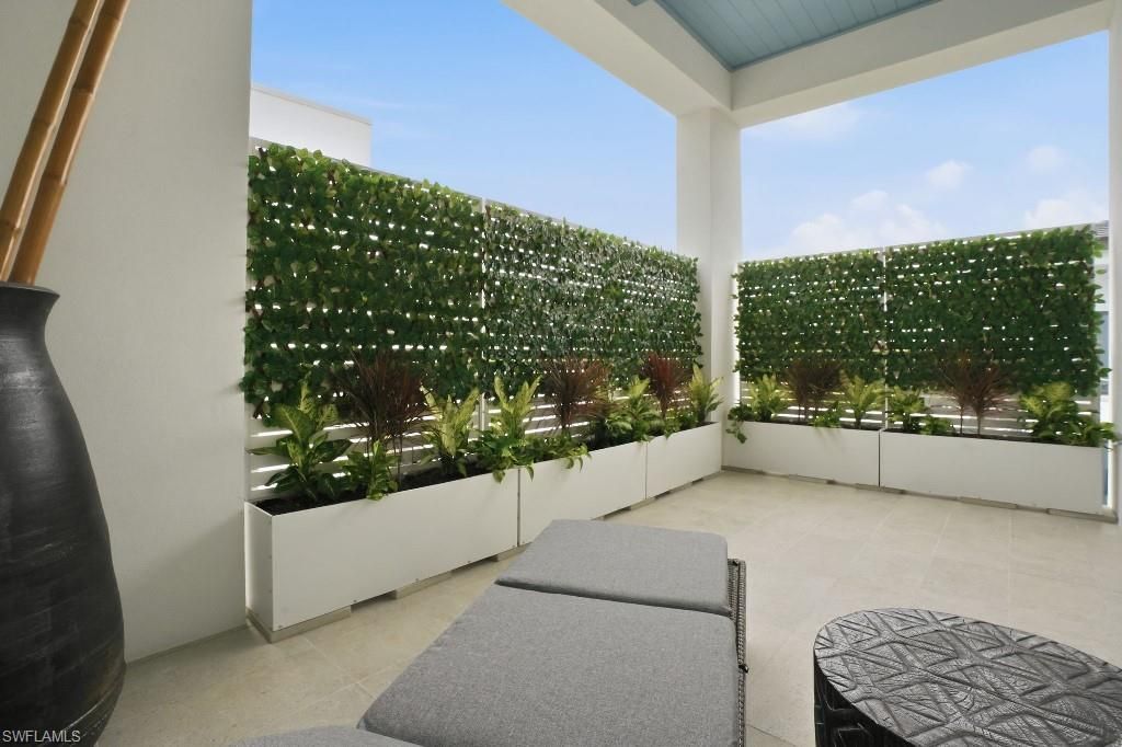 201 8th St S, Unit 309, Naples, FL 34102 Photo