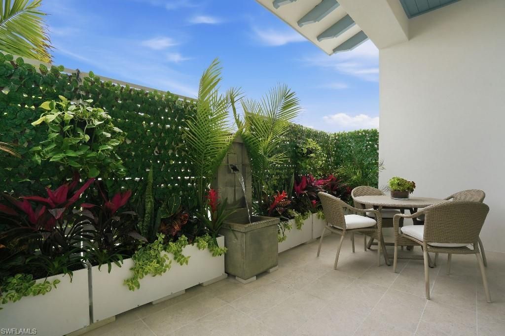 201 8th St S, Unit 309, Naples, FL 34102 Photo