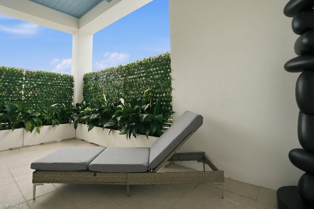 201 8th St S, Unit 309, Naples, FL 34102 Photo