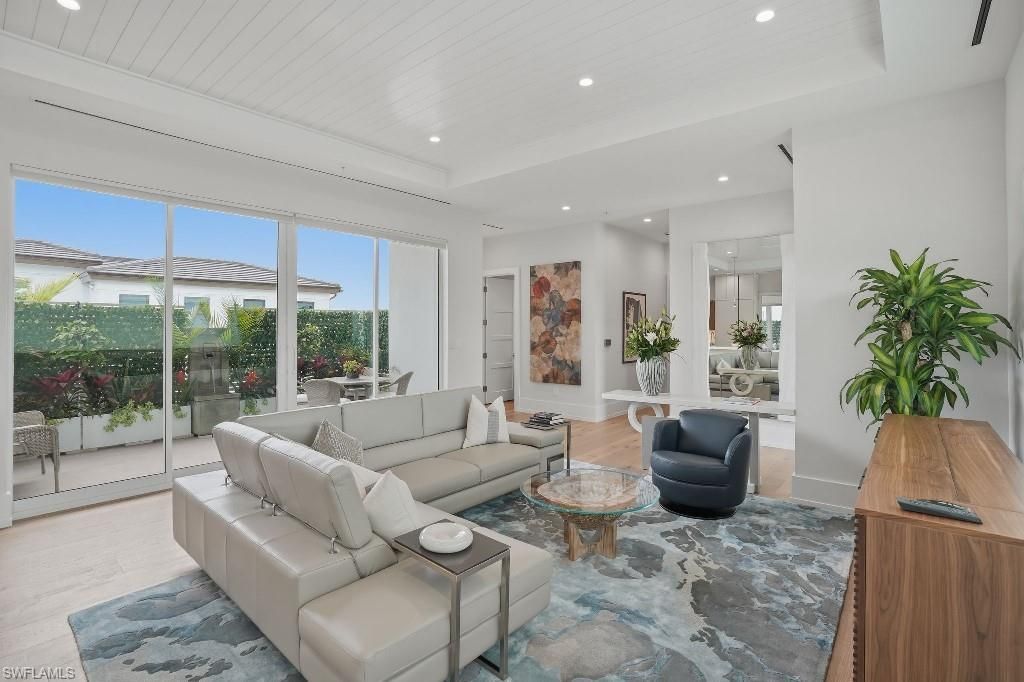 201 8th St S, Unit 309, Naples, FL 34102 Photo