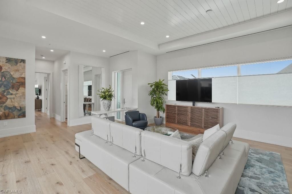 201 8th St S, Unit 309, Naples, FL 34102 Photo