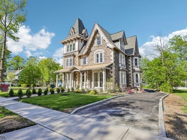 49 Park Ave, Unit 2, Madison, NJ 07940