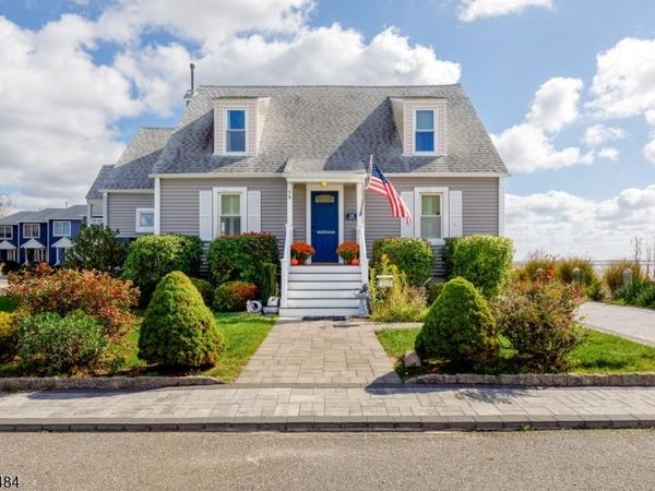 14 Vessel Rd, Ocean, NJ 08758