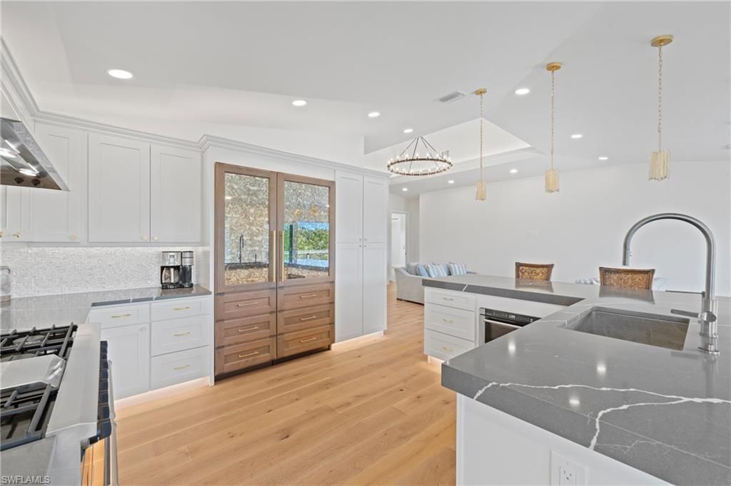 1836 Harbor Ln, Naples, FL 34104 Photo