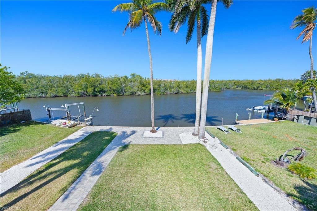 1836 Harbor Ln, Naples, FL 34104 Photo