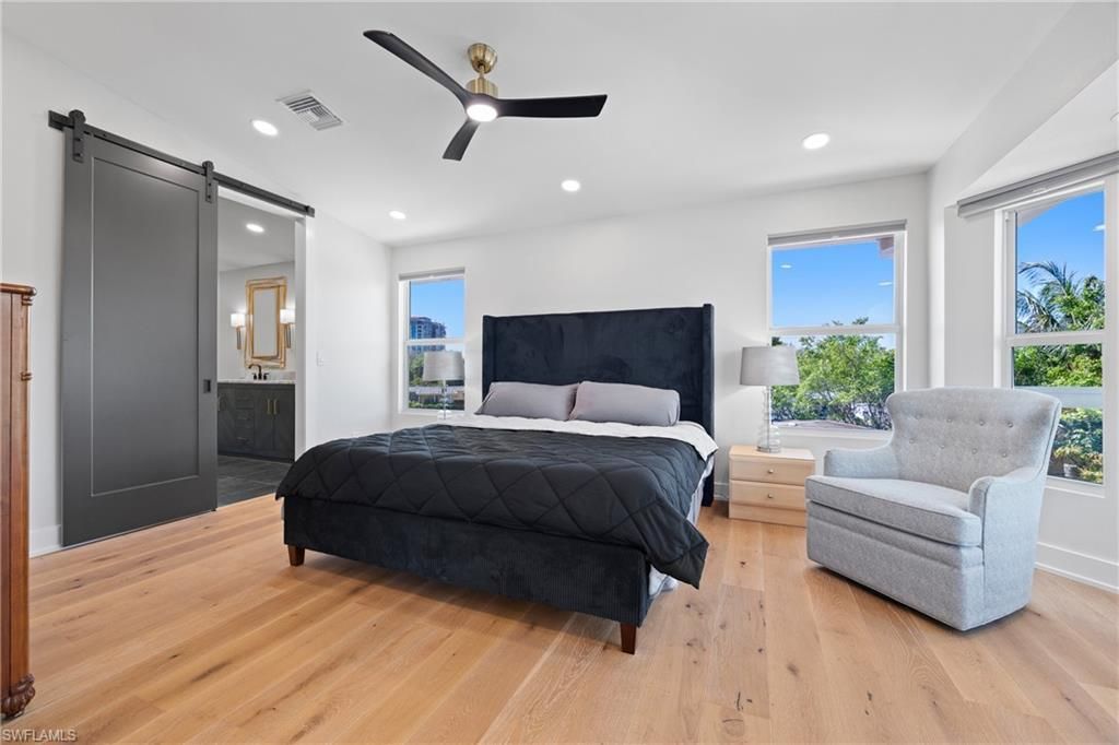 1836 Harbor Ln, Naples, FL 34104 Photo