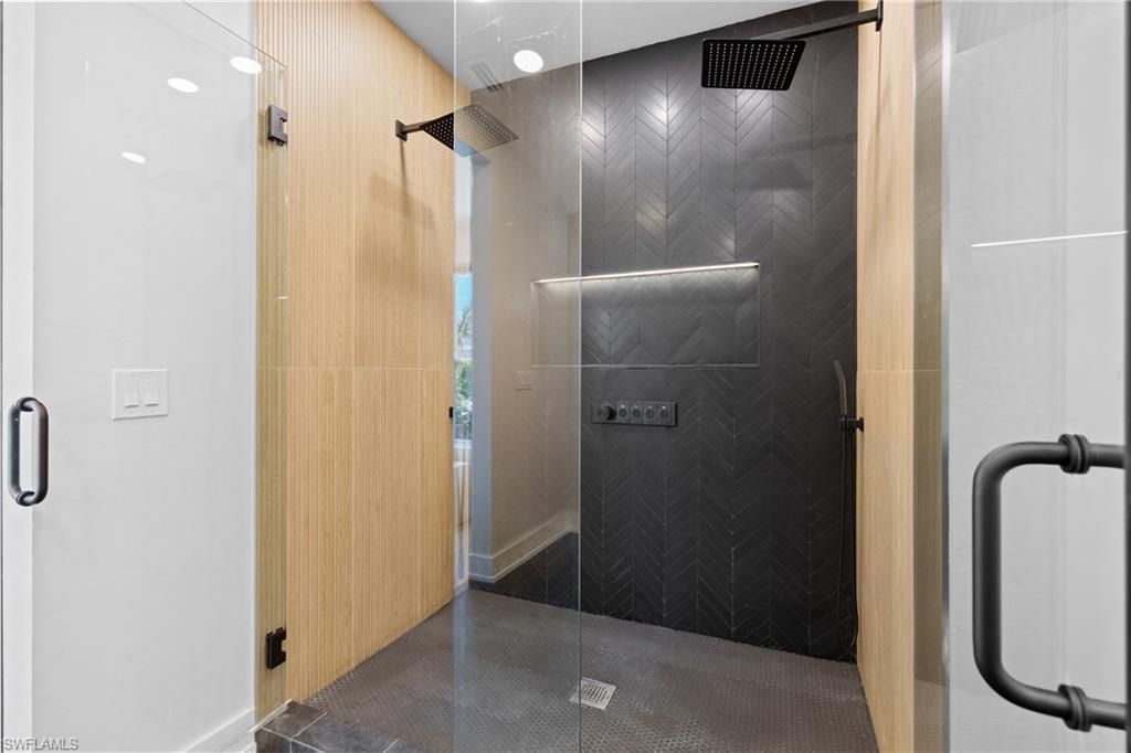 1836 Harbor Ln, Naples, FL 34104 Photo