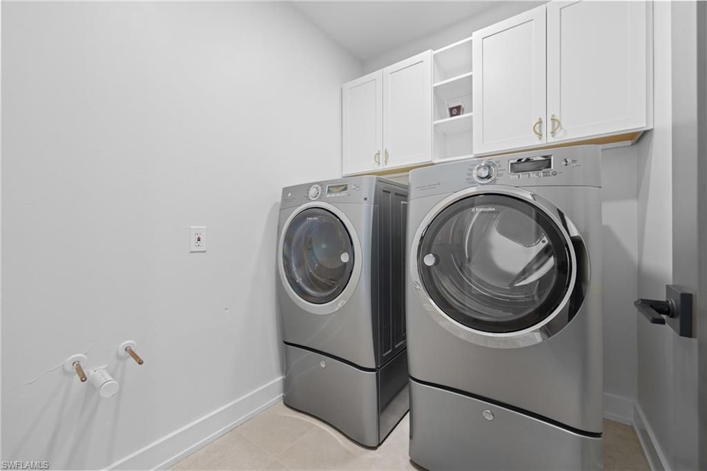 1836 Harbor Ln, Naples, FL 34104 Photo