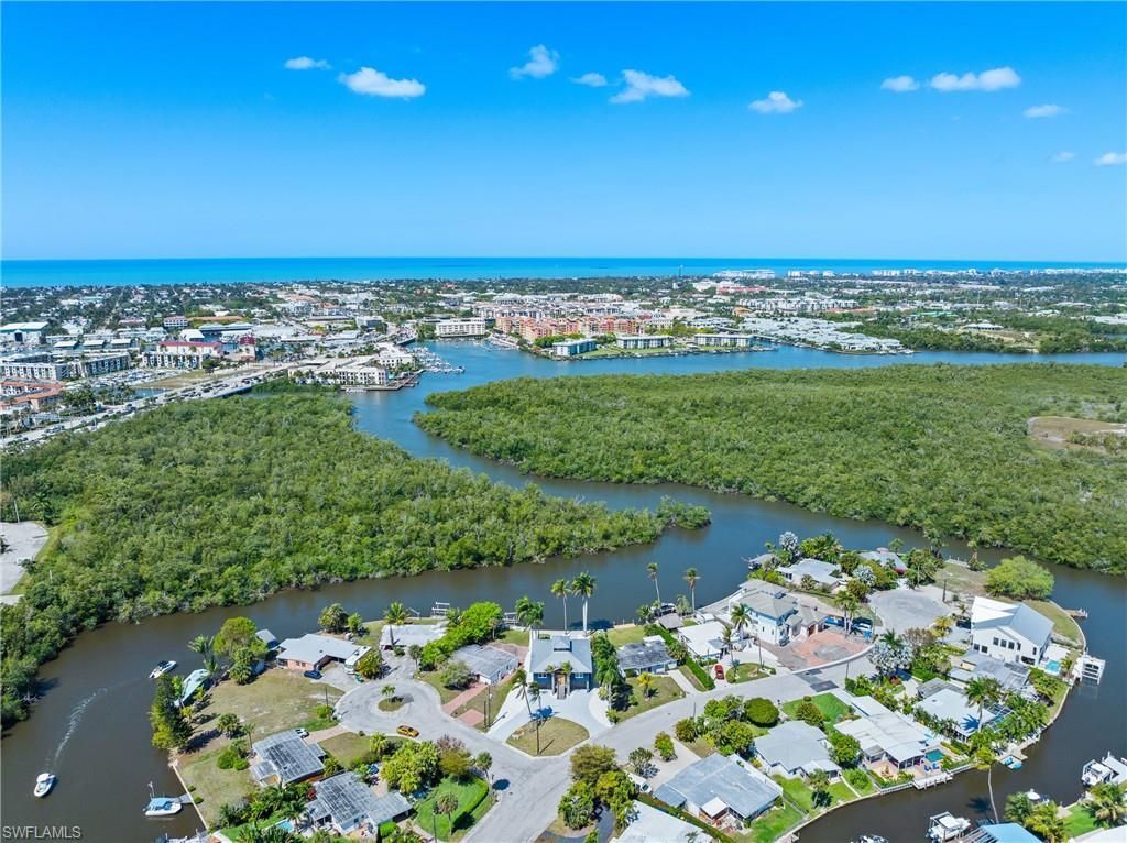 1836 Harbor Ln, Naples, FL 34104 Photo