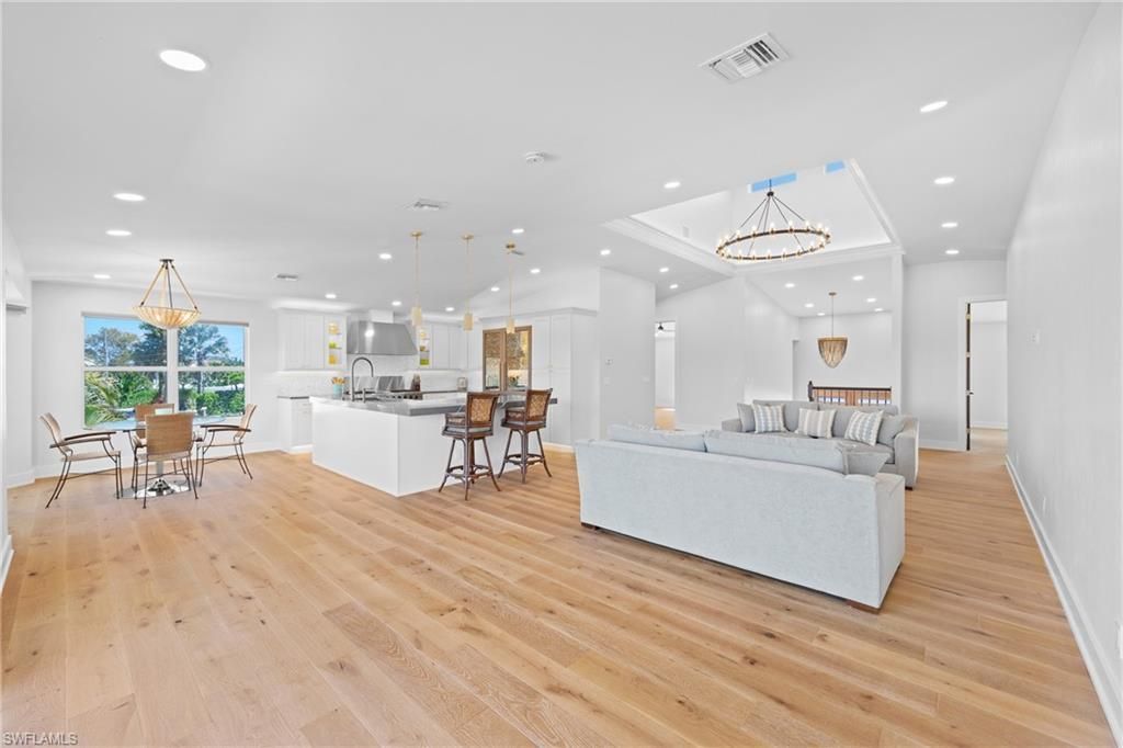 1836 Harbor Ln, Naples, FL 34104 Photo