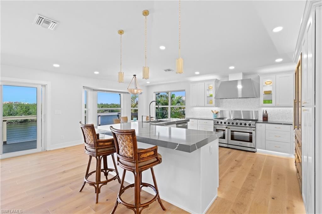 1836 Harbor Ln, Naples, FL 34104 Photo