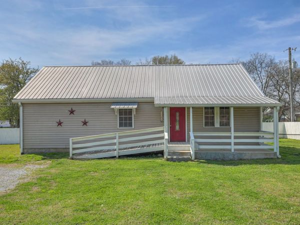 1200 W Lane St, Shelbyville, TN 37160