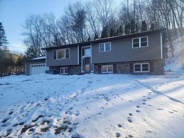 E3497 Croal Road, Hillpoint, WI 53937