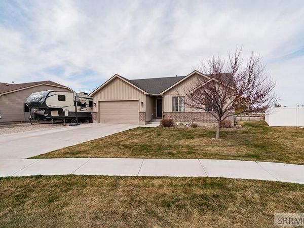 5215 Ryanne Way, IONA, ID 83427