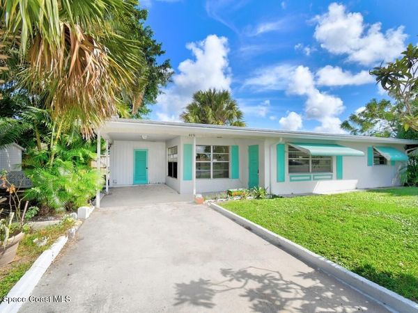 4651 SE Chatham Avenue , Stuart, FL 34997