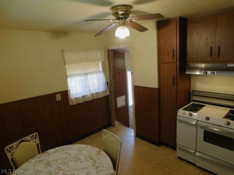 12705 Crossburn Avenue , Cleveland, OH 44135 Photo 5