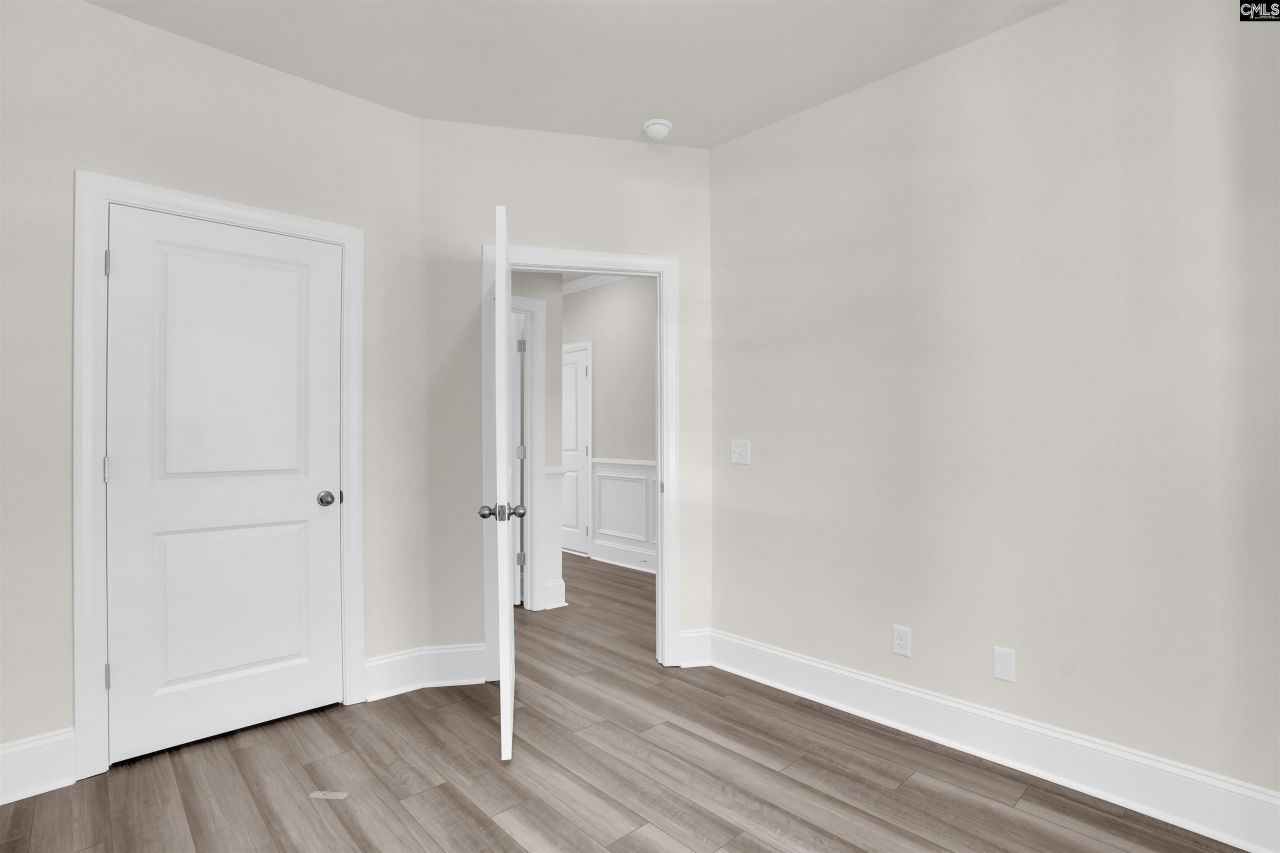 618 Griffon Drive  Photo 16