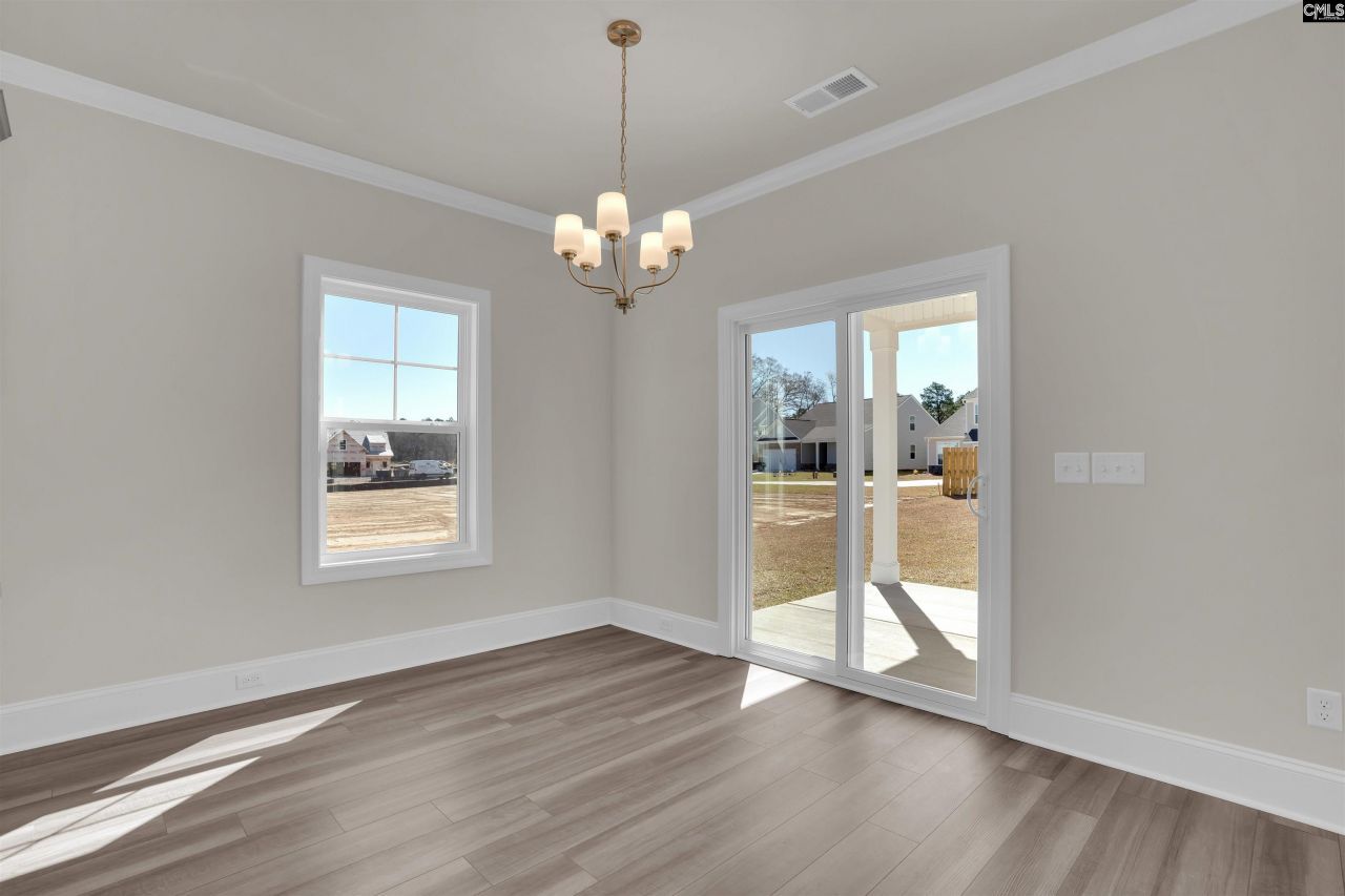 618 Griffon Drive  Photo 8