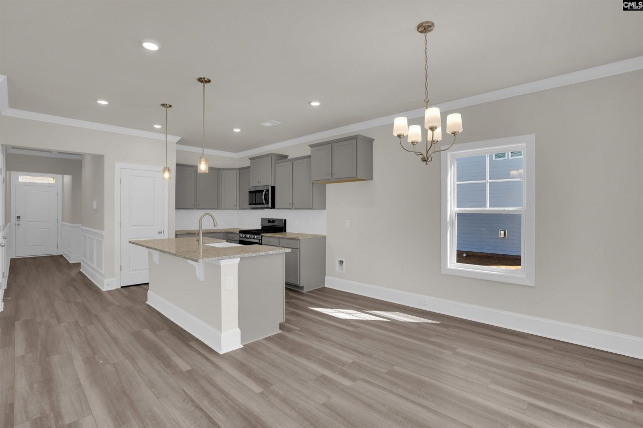 618 Griffon Drive  Photo 9