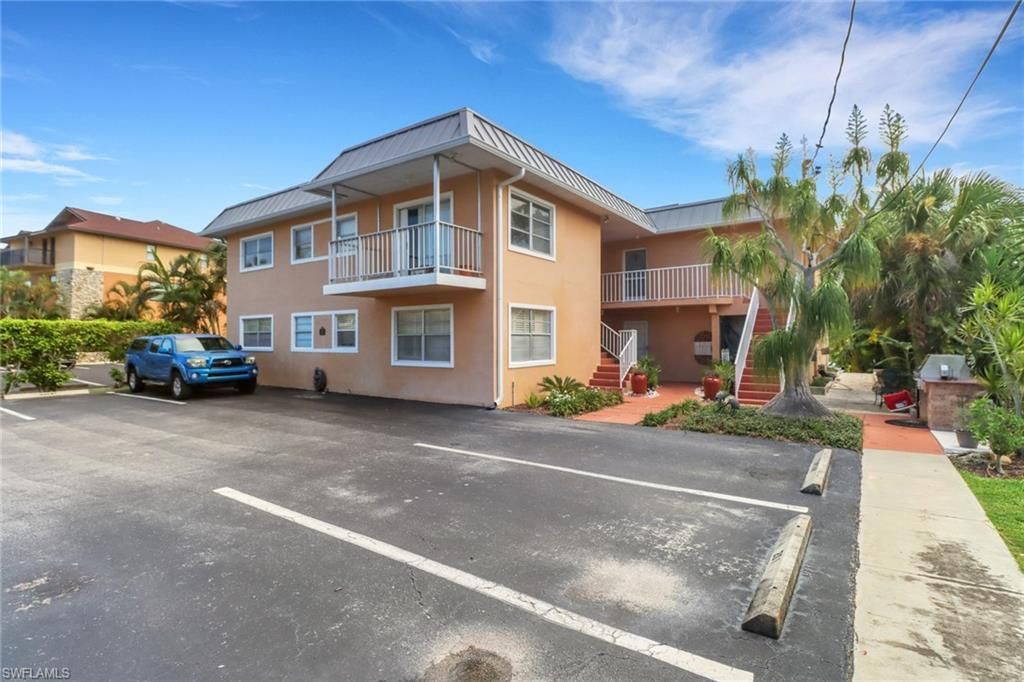 1195 Clam Ct , Unit 202, Naples, FL 34102 Photo