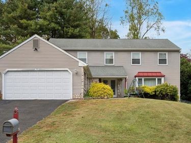 415 FOX HOLLOW DRIVE , FEASTERVILLE TREVOSE, PA 19053
