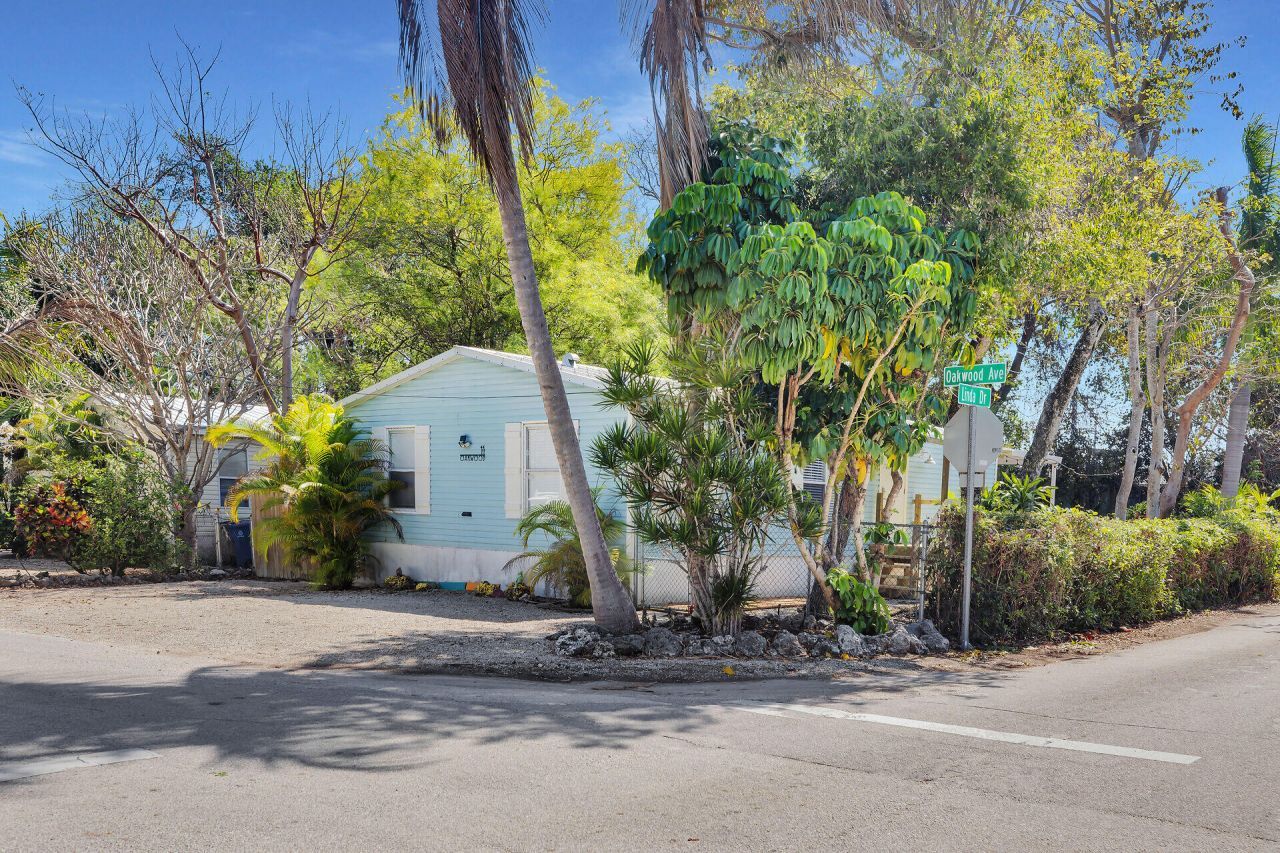 11 Oakwood Avenue, Key Largo, FL 33037 Photo