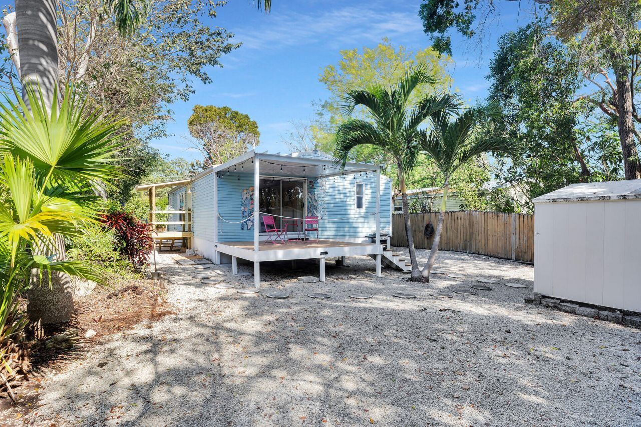 11 Oakwood Avenue, Key Largo, FL 33037 Photo