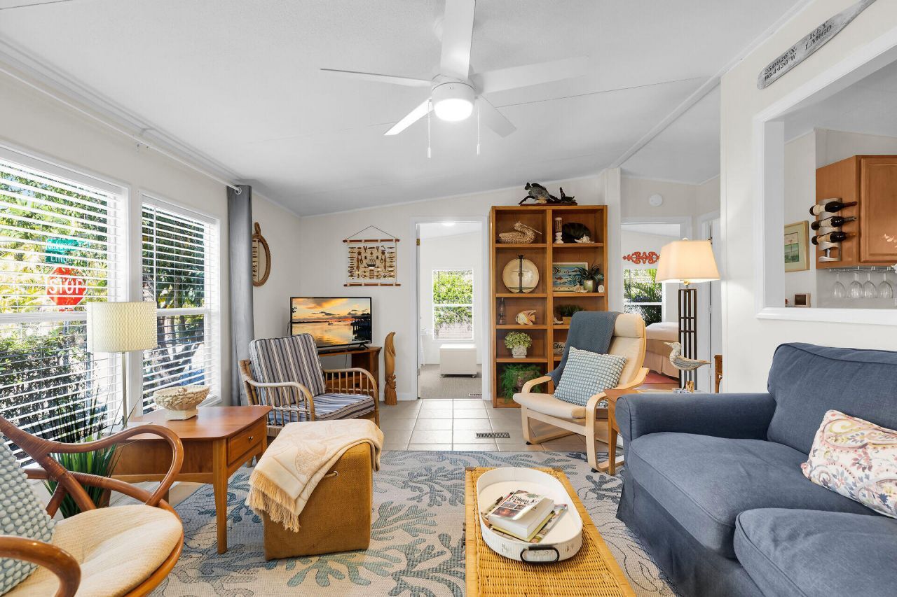 11 Oakwood Avenue, Key Largo, FL 33037 Photo