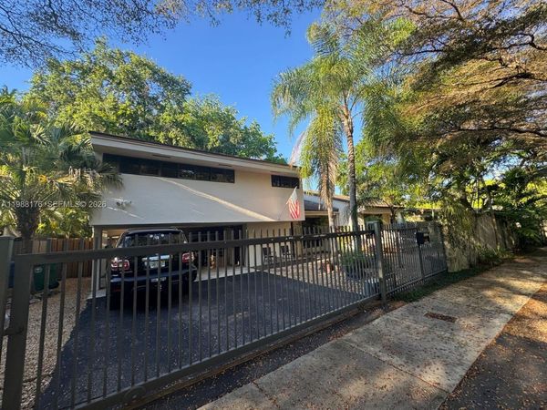 1753 Nocatee Dr, Miami, FL 33133