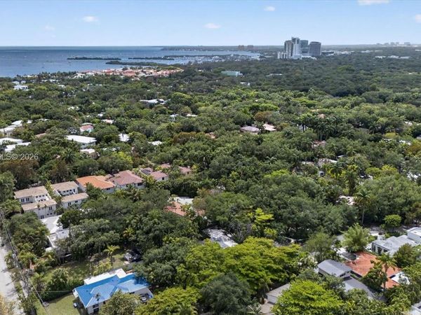 1753 Nocatee Dr, Miami, FL 33133