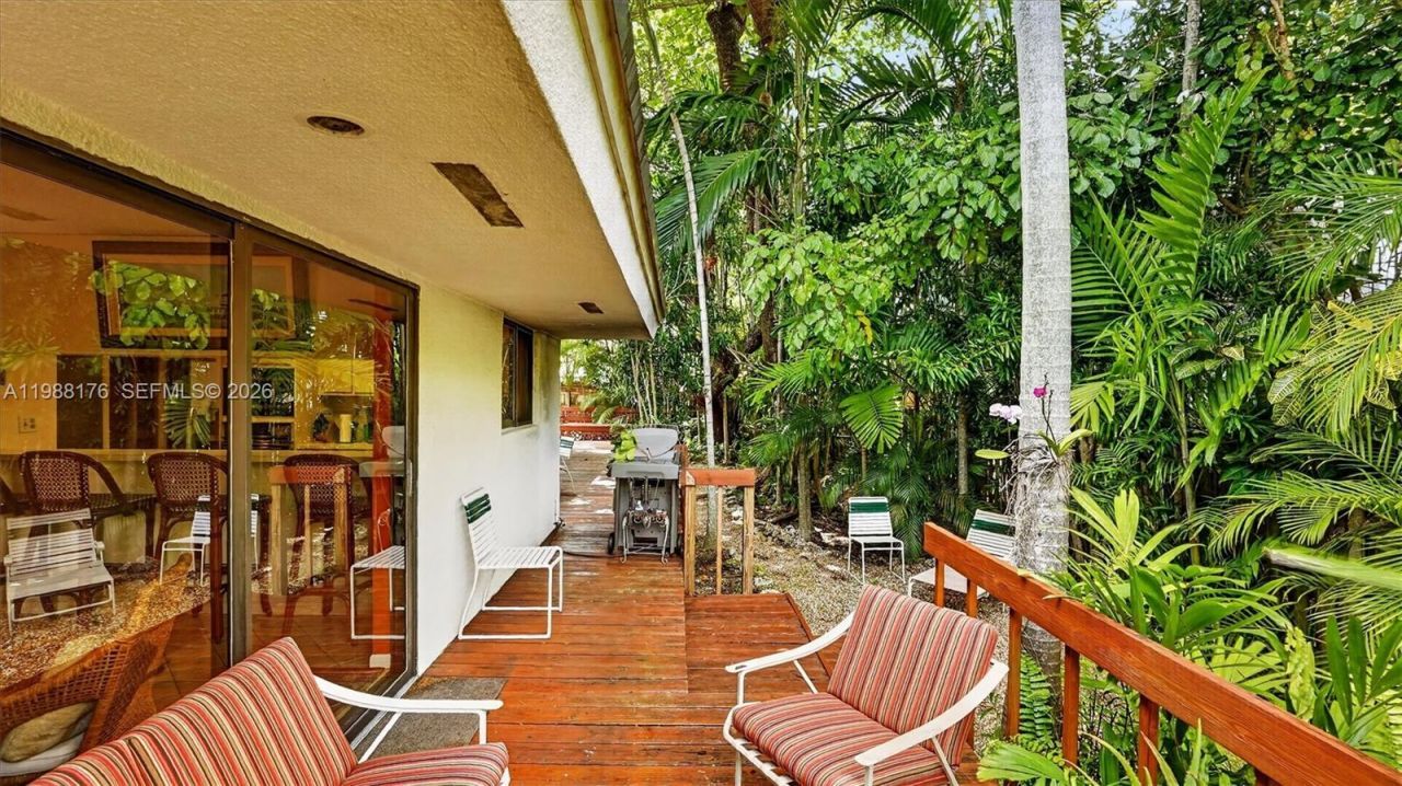 1753 Nocatee Dr, Miami, FL 33133 Photo