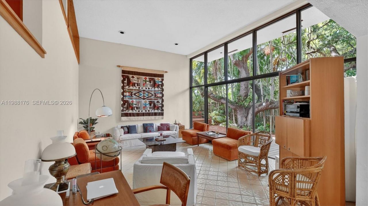 1753 Nocatee Dr, Miami, FL 33133 Photo