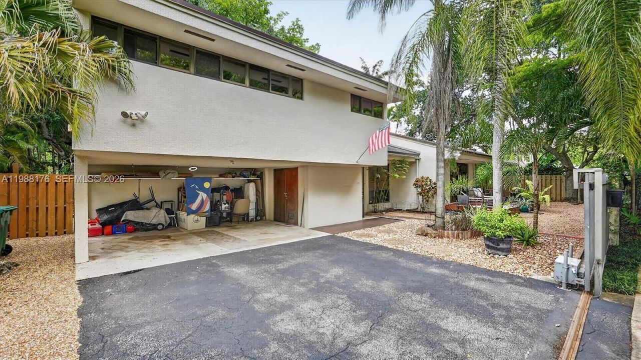 1753 Nocatee Dr, Miami, FL 33133 Photo