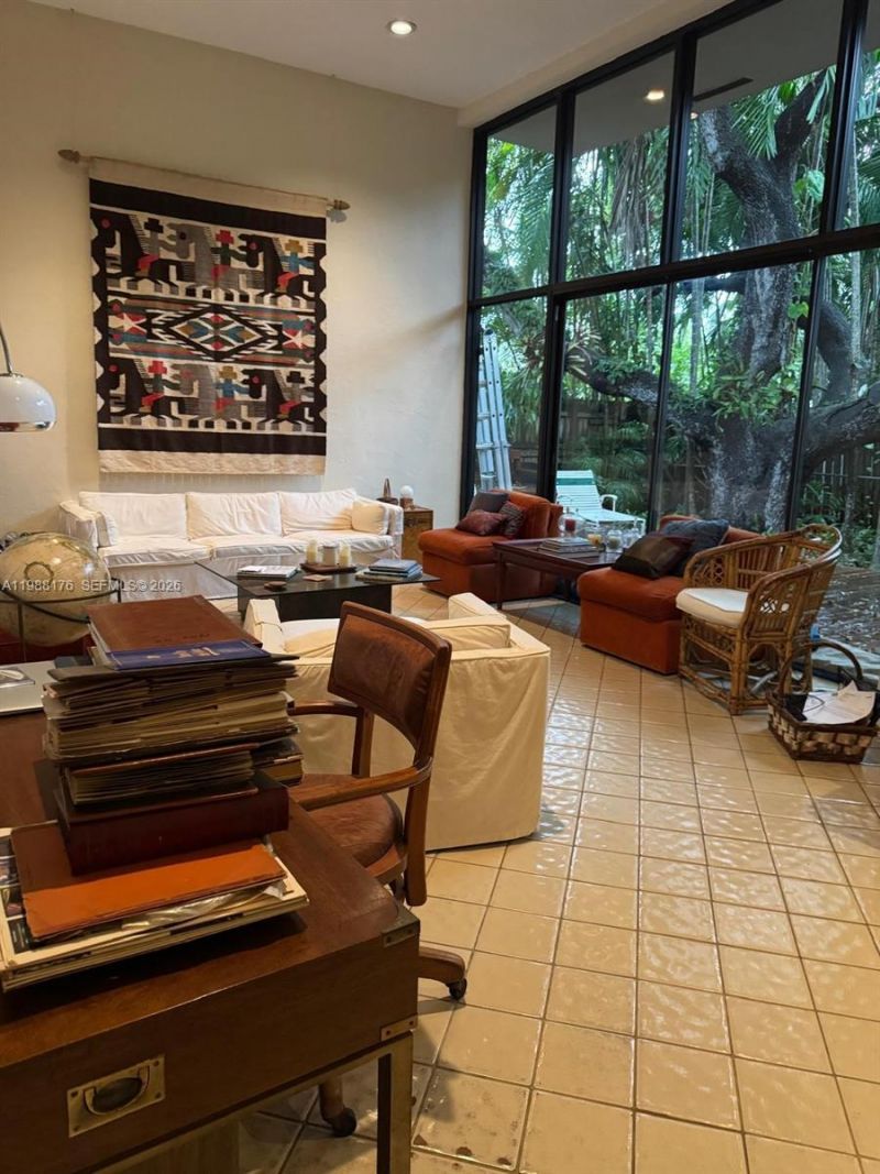 1753 Nocatee Dr, Miami, FL 33133 Photo