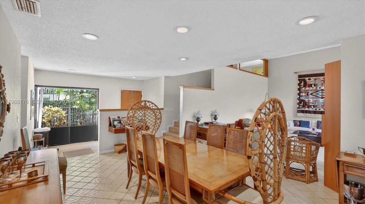 1753 Nocatee Dr, Miami, FL 33133 Photo